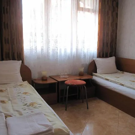 Vila Krista בית הארחה 3*