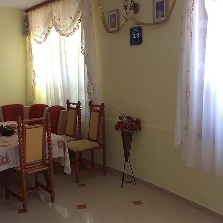 בית הארחה Vila Krista