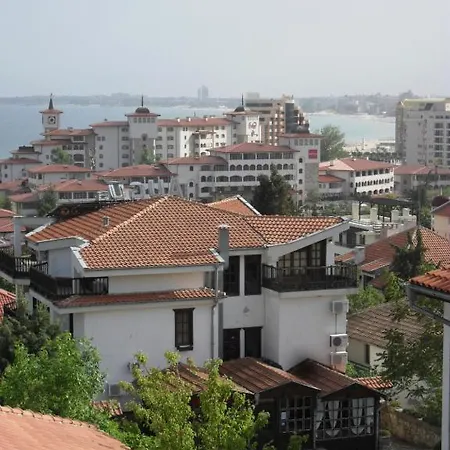 Vila Krista 3*